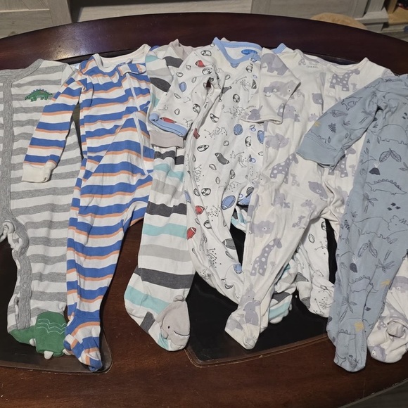 Assorted Kids One Pieces Set - Picture 3 of 7